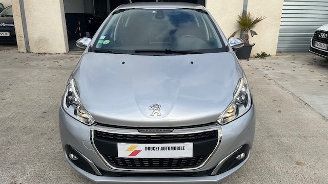 PEUGEOT 208 2016