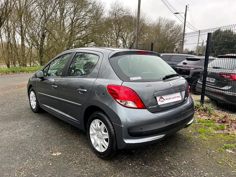 PEUGEOT 207 2011