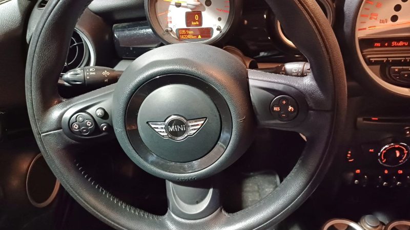 MINI CLUBMAN COOPER D 2014