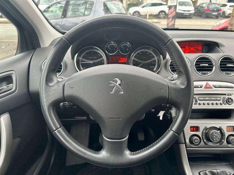 PEUGEOT 308 2012