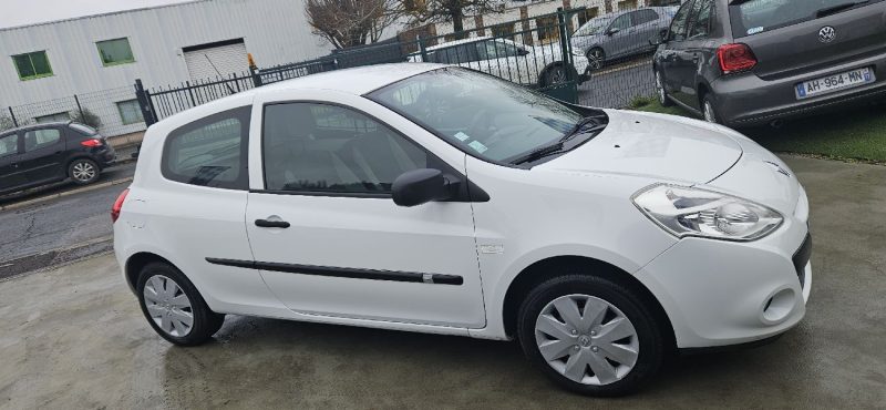 RENAULT CLIO 2010