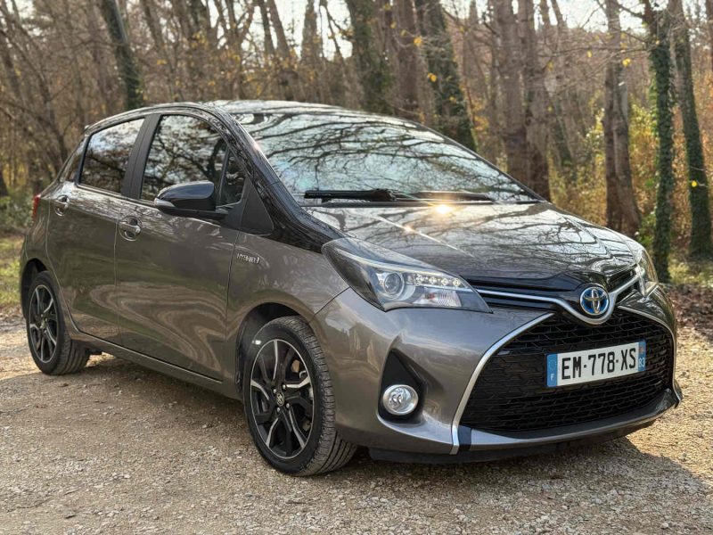 TOYOTA YARIS HYBRID 100H COLLECTION 