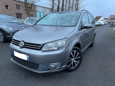 VOLKSWAGEN TOURAN 2010