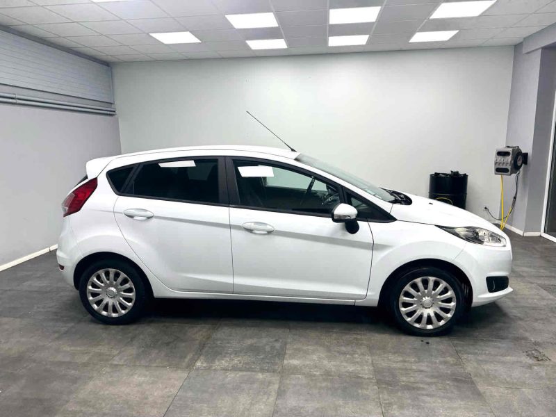 FORD FIESTA 2015