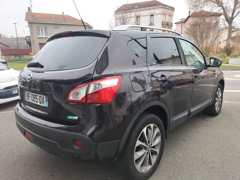 NISSAN QASHQAI 2011