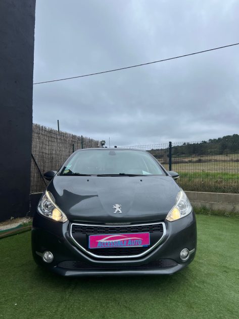 Peugeot 208 EHDI 92 ALLURE 