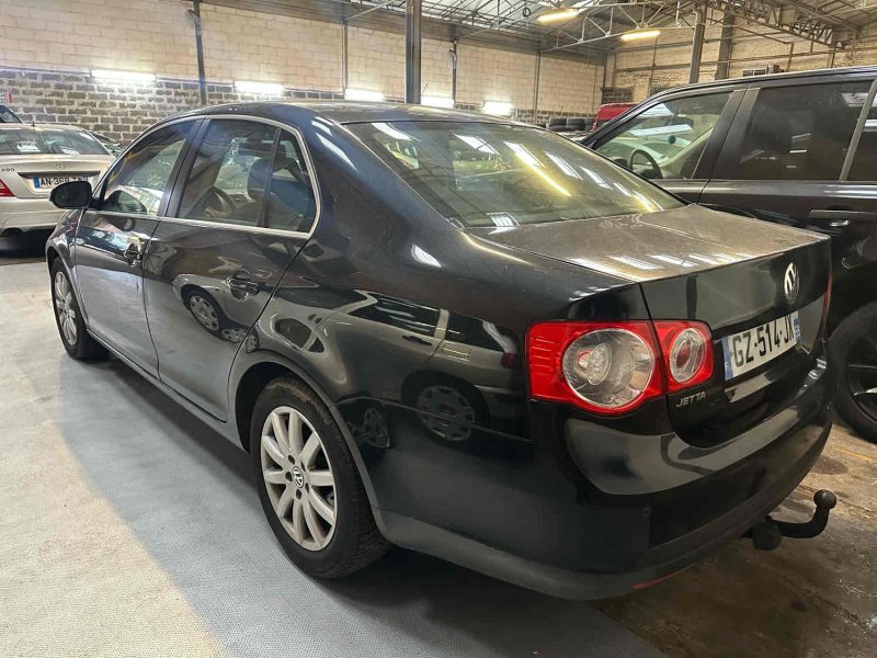 VOLKSWAGEN JETTA 1.6 TDi 105CV 2010