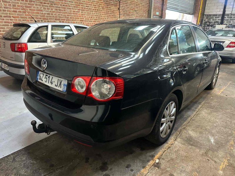 VOLKSWAGEN JETTA 1.6 TDi 105CV 2010