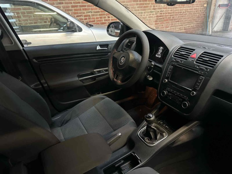 VOLKSWAGEN JETTA 1.6 TDi 105CV 2010