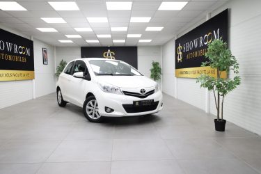 TOYOTA YARIS 2012