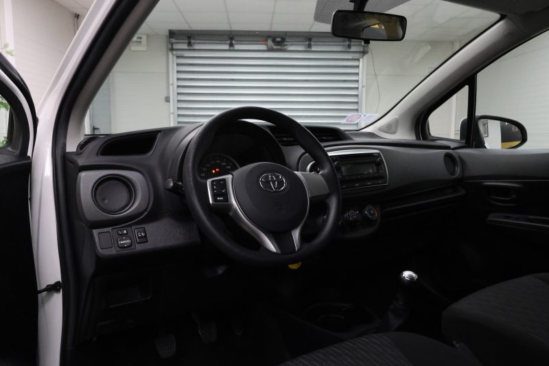 TOYOTA YARIS 2012