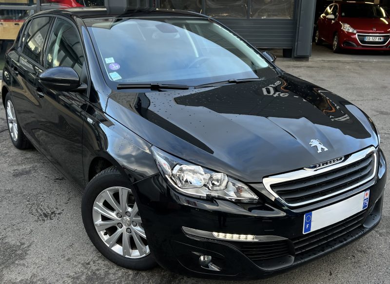 PEUGEOT 308 STYLE 1.2 110 Cv PREMIERE MAIN / 14 100 Kms ECRAN TACTILE CRIT AIR 1 - GARANTIE 1 AN