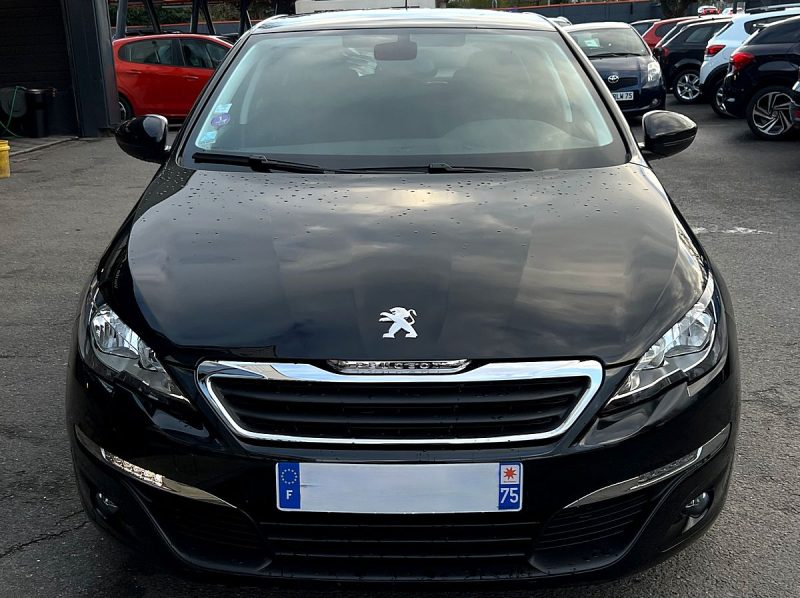 PEUGEOT 308 STYLE 1.2 110 Cv PREMIERE MAIN / 14 100 Kms ECRAN TACTILE CRIT AIR 1 - GARANTIE 1 AN