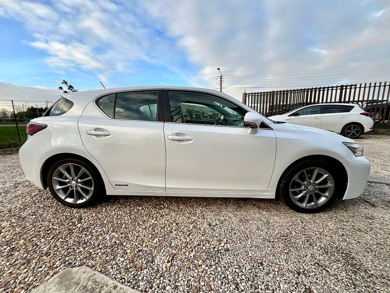 LEXUS CT200H 136 cv Passion 05/2012