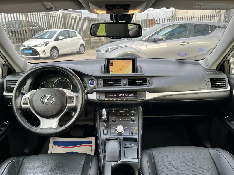 LEXUS CT200H 136 cv Passion 05/2012