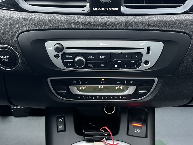 RENAULT SCENIC III (3) 1.5 DCI 110 Cv 1ERE MAIN / ATTELAGE GPS BLUETOOTH BVM6 - GARANTIE 1 AN