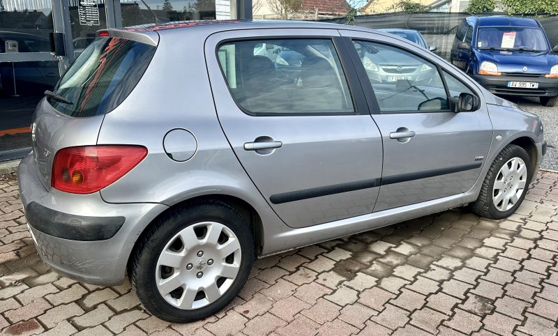 PEUGEOT 307 2.0L HDi 110cv *NAVTECH* / REVISEE&GARANTIE