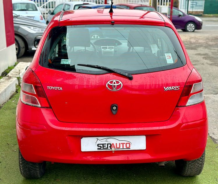 TOYOTA YARIS 2011