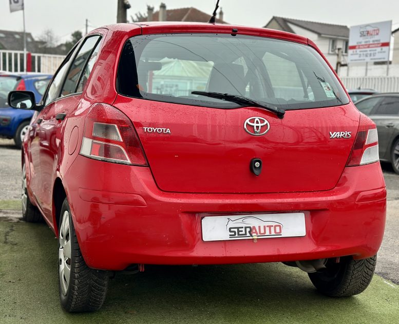 TOYOTA YARIS 2011