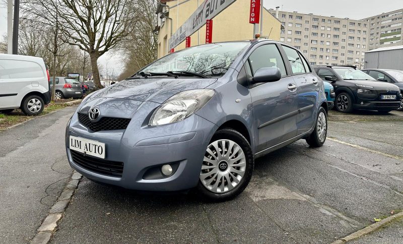 TOYOTA YARIS 2011