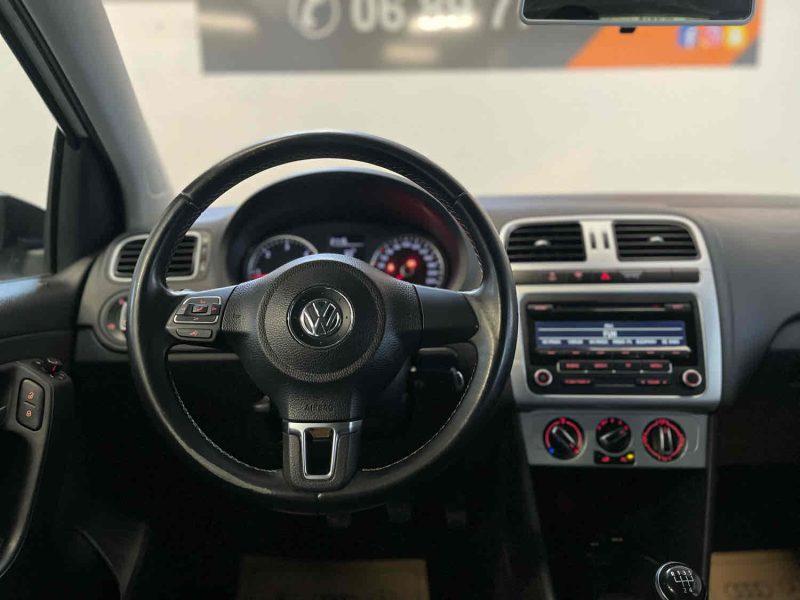 VOLKSWAGEN POLO 2012