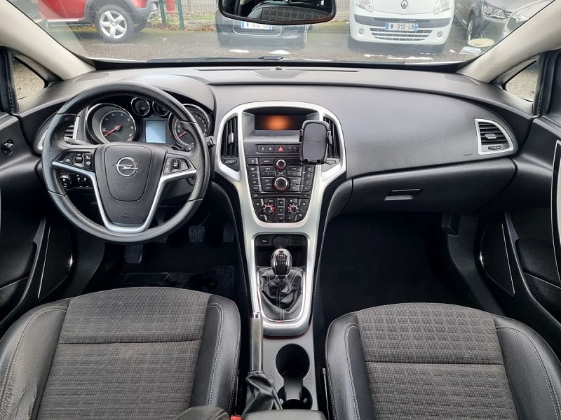 OPEL ASTRA J GTC 1.7 CDTI 131 cv