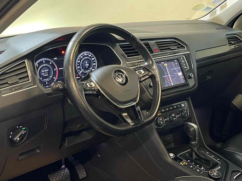 VOLKSWAGEN TIGUAN 2016