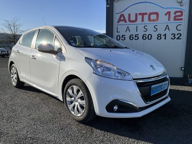 PEUGEOT 208 2017