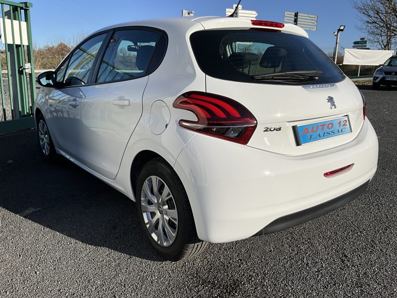 PEUGEOT 208 2017