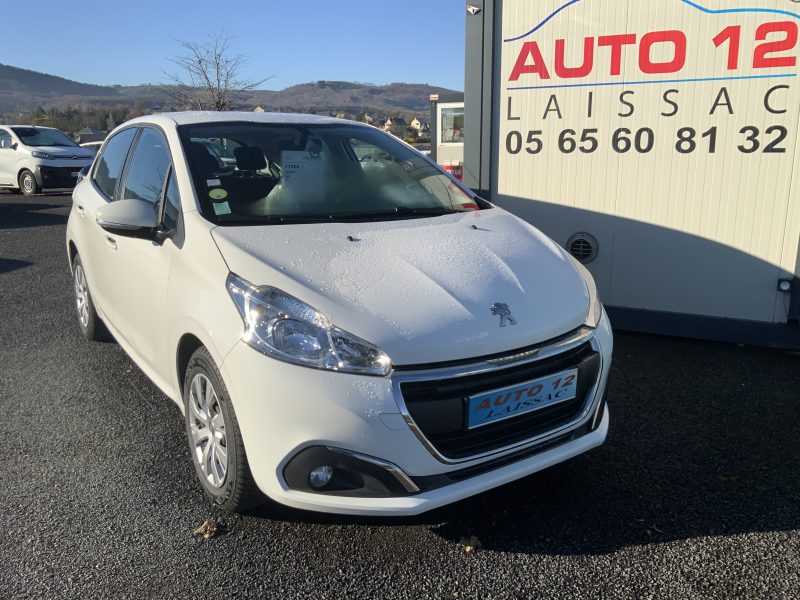 PEUGEOT 208 2019