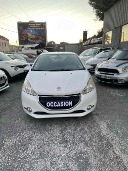 PEUGEOT 208 1.4 HDi (68Cv