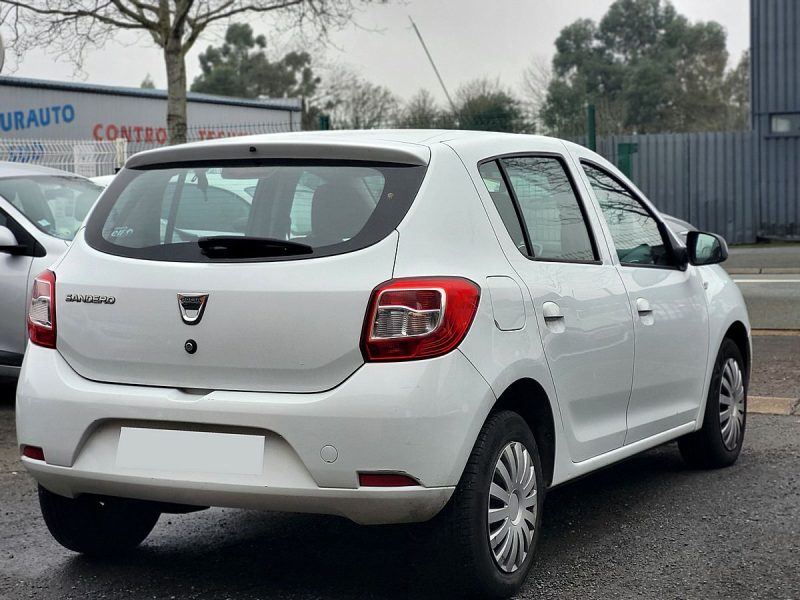 DACIA SANDERO 2015