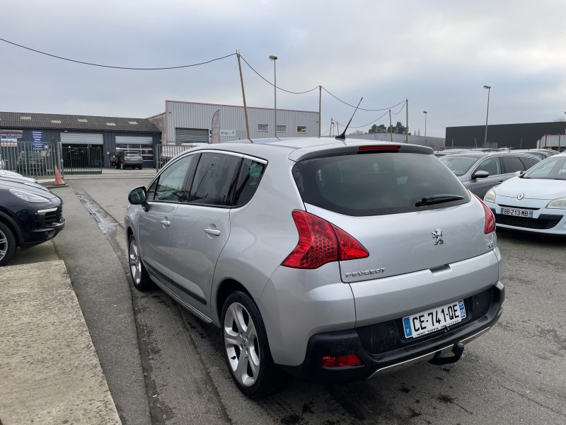 PEUGEOT 3008 2012