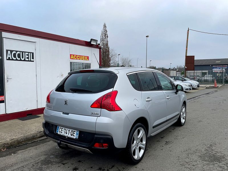 PEUGEOT 3008 2012