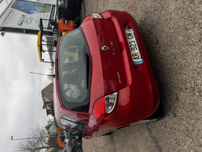 RENAULT CLIO 2010