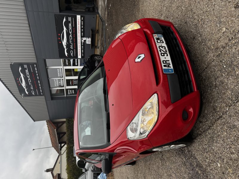 RENAULT CLIO 2010