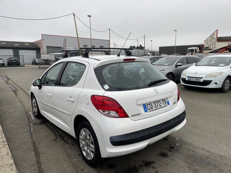 PEUGEOT 207 2013