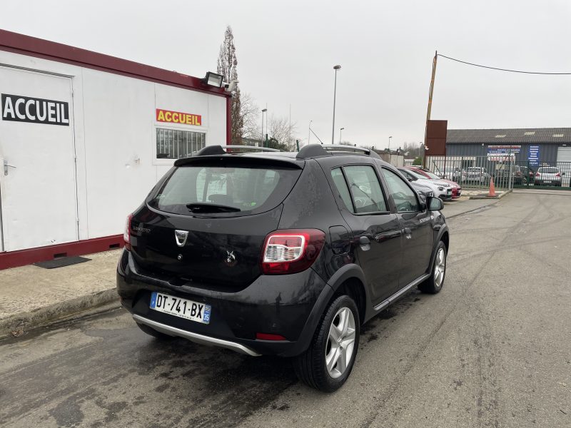 DACIA SANDERO 2015