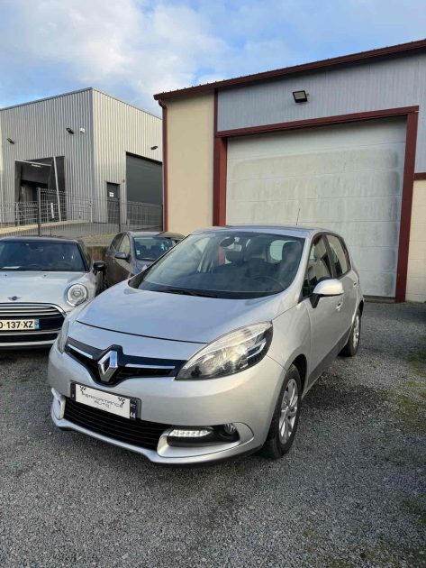 RENAULT MEGANE SCENIC 1.5 dci 110ch Performance Auto