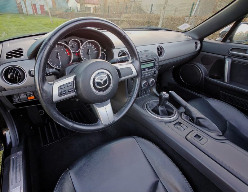 MAZDA MX5 1.8 ELEGANCE 126cv - 05/2010 - 62000 Kms - 2ème MAIN