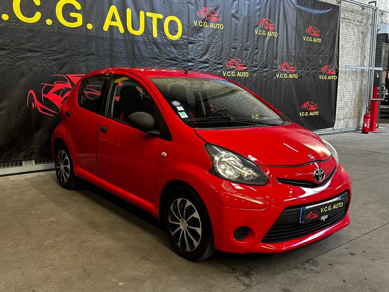 TOYOTA AYGO 1.0i 70 Confort