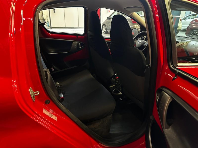 TOYOTA AYGO 1.0i 70 Confort