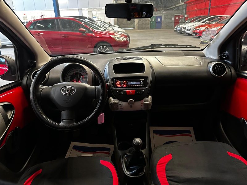 TOYOTA AYGO 1.0i 70 Confort