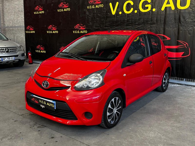 TOYOTA AYGO 1.0i 70 Confort