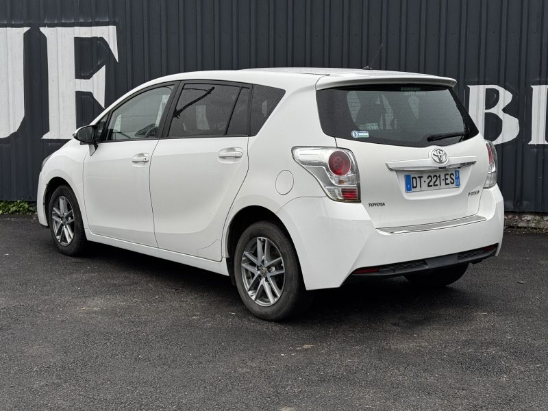 TOYOTA VERSO 2015