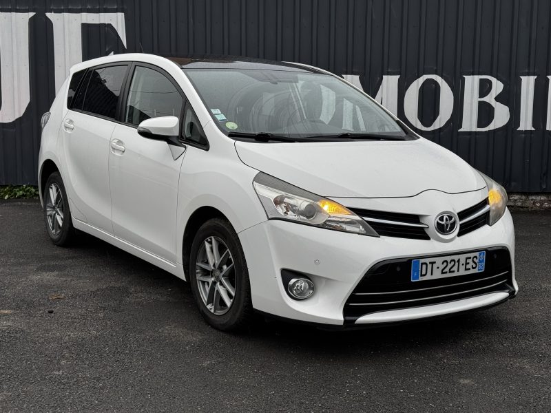 TOYOTA VERSO 2015