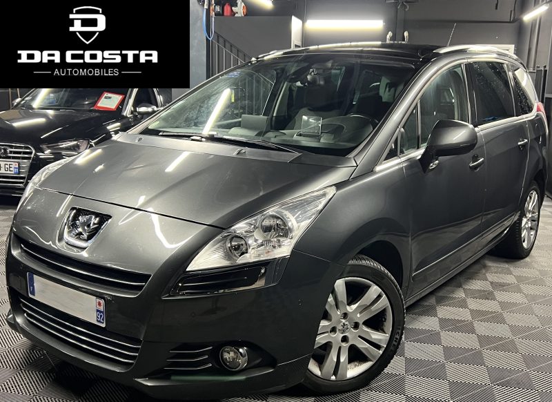 PEUGEOT 5008 1.6 HDI 112 Cv 7 PLACES GPS BLUETOOTH TOIT PANORAMIQUE BVM6 - GARANTIE 1 AN