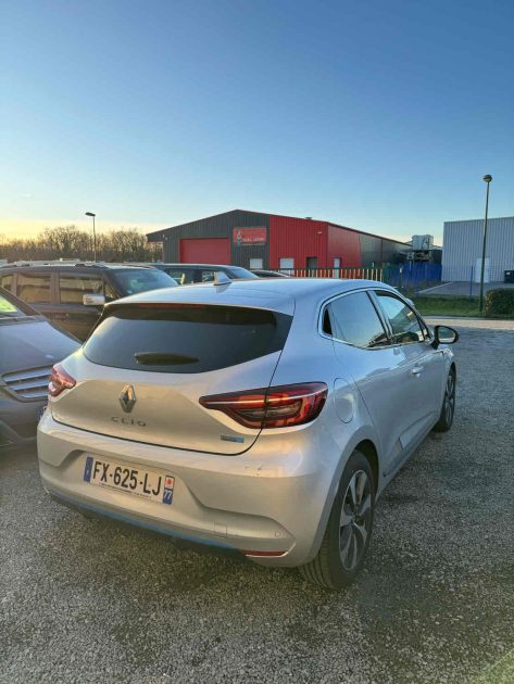 RENAULT CLIO 2021