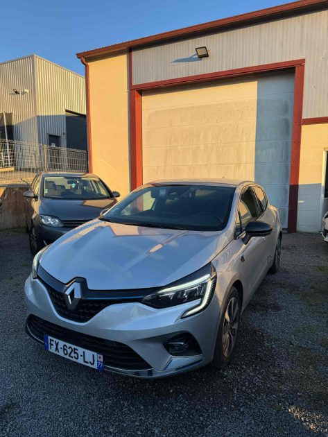 RENAULT CLIO 2021