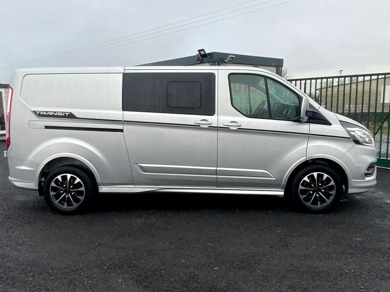 FORD TRANSIT CUSTOM  2023